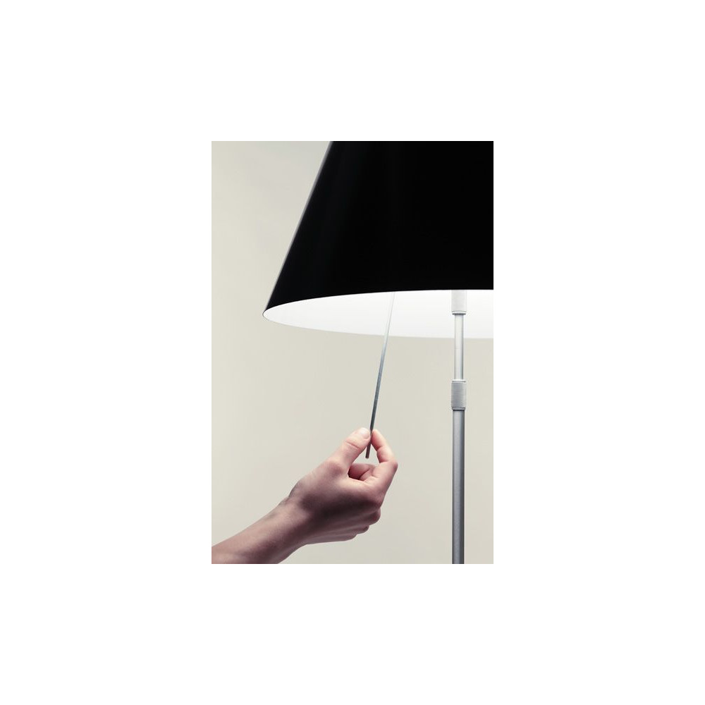 Lampada da tavolo Luceplan Costanzina con perno di fissaggio